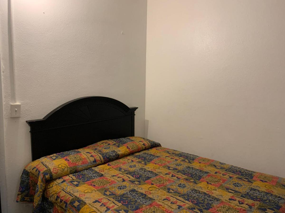Encore Inn Инглвуд Экстерьер фото