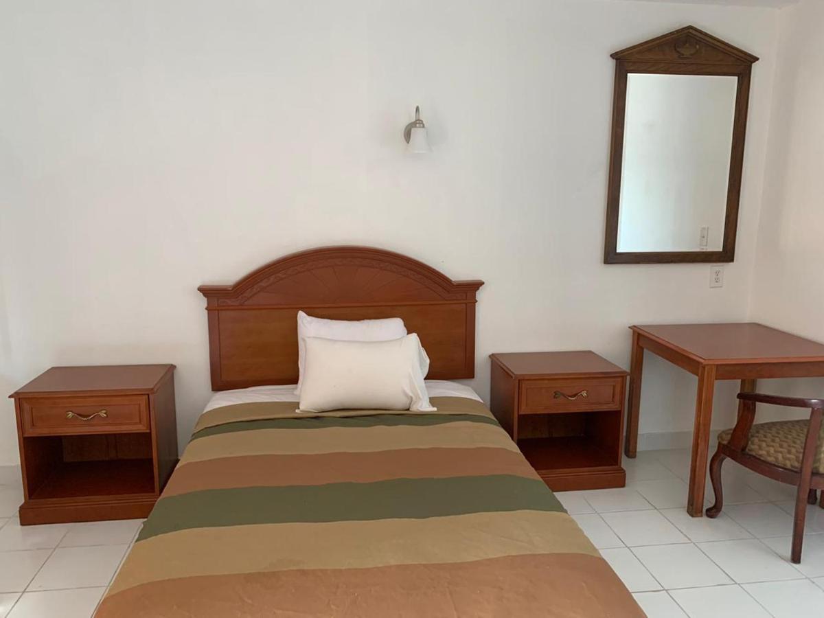 Encore Inn Инглвуд Экстерьер фото