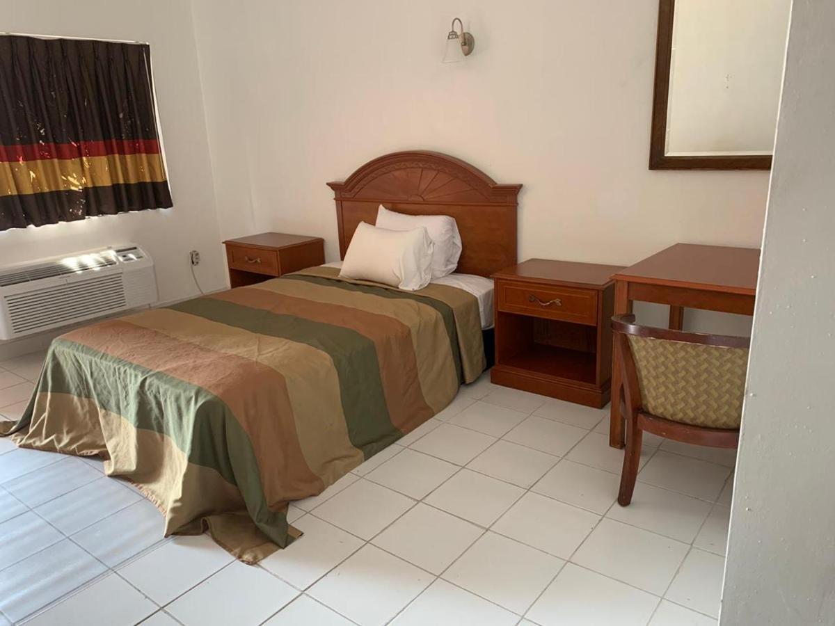 Encore Inn Инглвуд Экстерьер фото